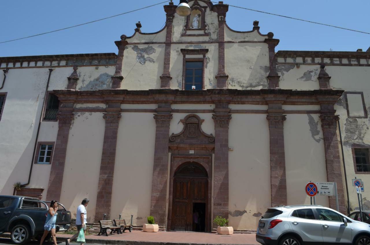 Отель La Casa Di Angelo Боса Экстерьер фото