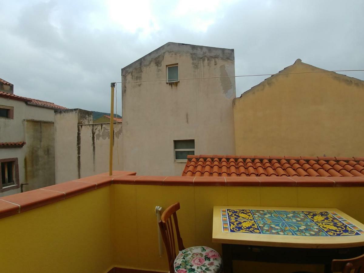 Отель La Casa Di Angelo Боса Экстерьер фото