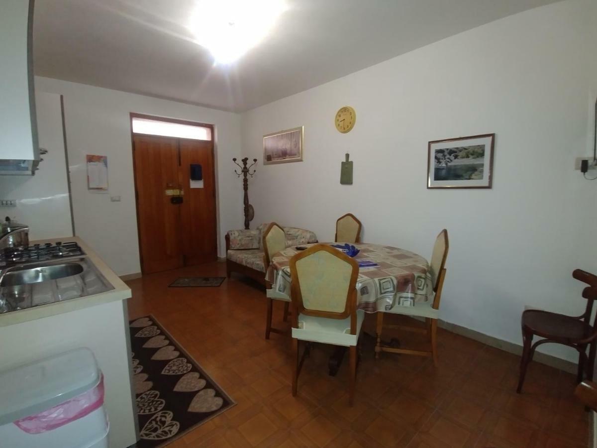 Отель La Casa Di Angelo Боса Экстерьер фото